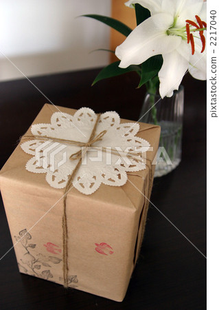  Present 2217040