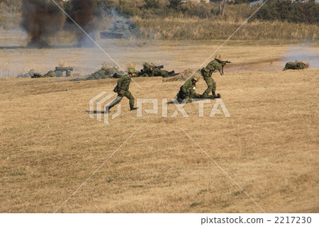 Rescuing injured soldier Rescuing injured soldier 2217230