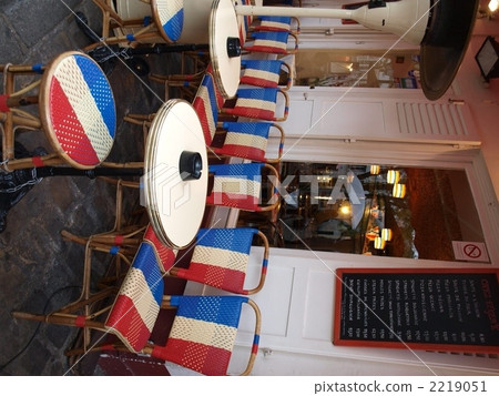 Paris street corner cafe 2219051
