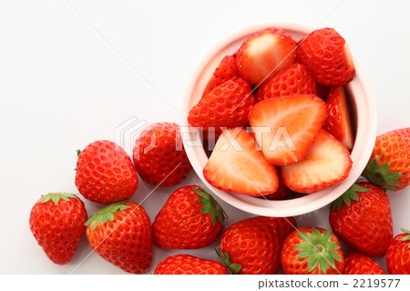 Red cheeks 2219577