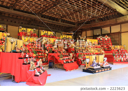 高松市的四國村的農村歌舞伎舞台的娃娃裝飾 2223623