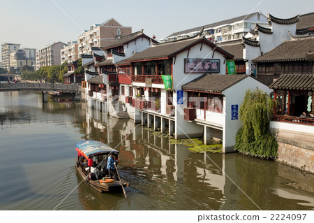 Shichui Suido Shanghai Suburb 2224097