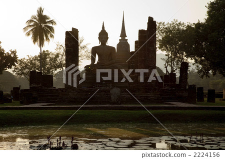 Wat Mahathat of Sukhothai ruins park Wat Mahathat of Sukhothai ruins park 2224156