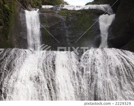 Fukuroda Falls 2229329