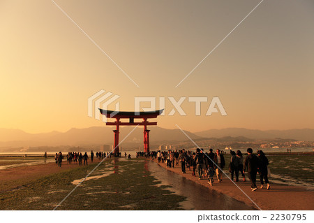 在Otorii的宮島潮流時 在Otorii的宮島潮流時 2230795