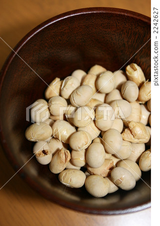 bean, beans, the last day of winter in the traditional lunar calendar 2242627