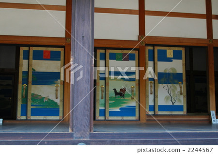 images drawn or painted on fusuma, kyoto imperial palace, kyoto imperial palace garden 2244567