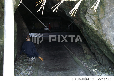 邁克墓地洞穴機動橫向位置 2246378