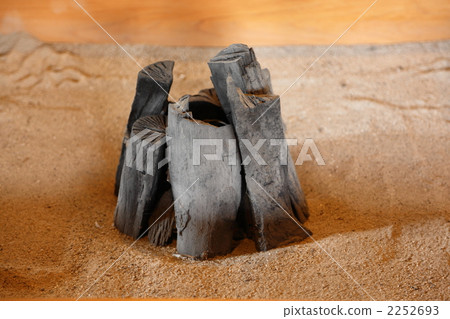 Charcoal - hearth Charcoal - hearth 2252693