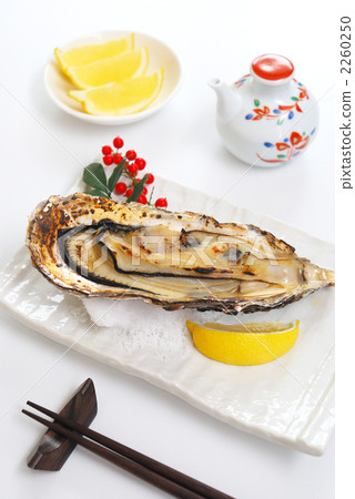 Grilled oysters 2260250