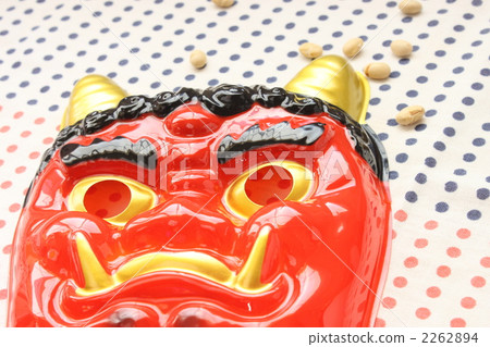 the last day of winter in the traditional lunar calendar, the bean-scattering ceremony, demon's face 2262894