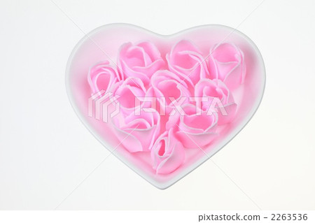 心臟盤子和玫瑰浴 2263536