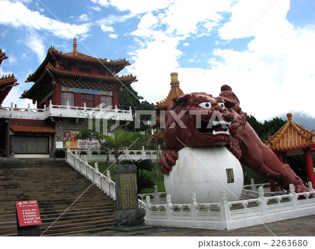 Stone statue of Lion of Bunmu Temple Stone statue of Lion of Bunmu Temple 2263680