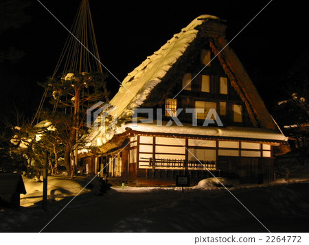 稻草茅草屋頂 茅草屋頂 人字形木屋頂 2264772