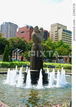 Statue of Yamashita Park's "Guardian of Water" (Naka-ku, Yokohama, Kanagawa) 2266316