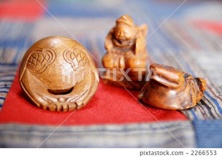 Wooden netsuke 2266553