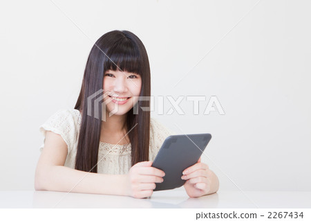 reading, female, females 2267434