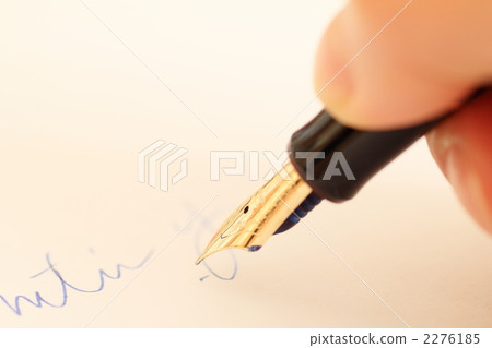 Sign the contract 2276185