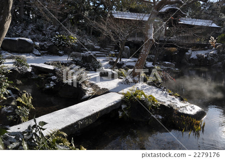 Snow Buddhist priest Snow Buddhist priest 2279176