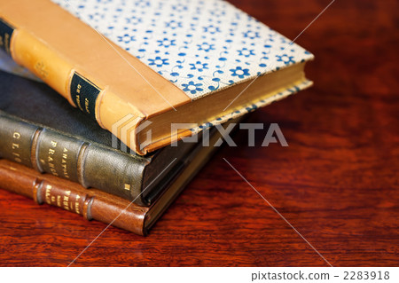 Antique books 2283918