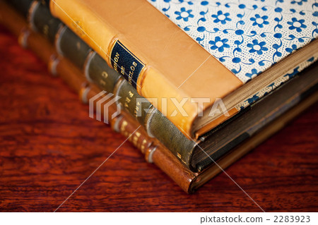 Antique books 2283923