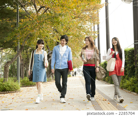 男人和女人 男女 學生 2285704