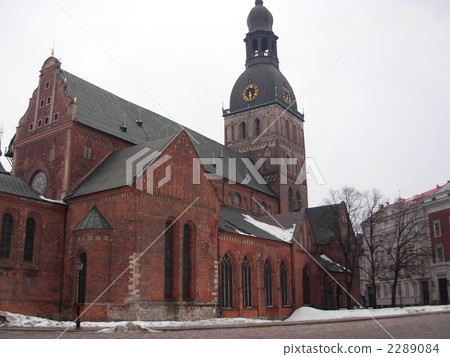 Walking around the Old City of Riga (Riga Cathedral) 2289084