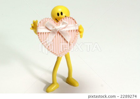 Smile doll with heart 2289274