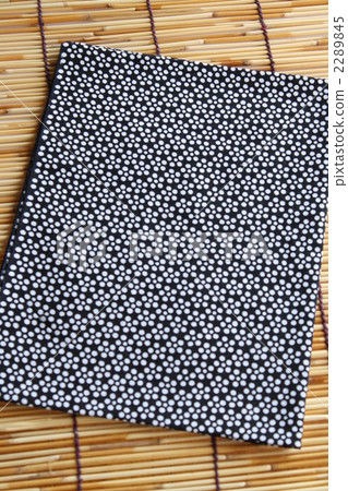 Black plum little bowl's towel Black plum little bowl's towel 2289845