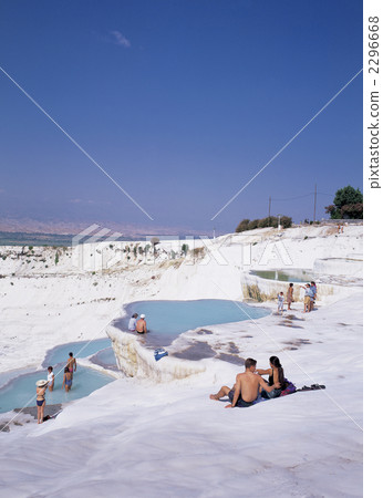 Pamukkale's lime shelf 2296668
