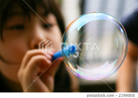 Soap bubble 2299808