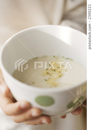 喝 飲料 湯 2300221