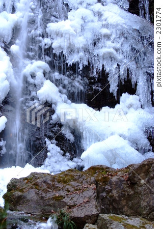 Ice of the waterfall Ice of the waterfall 2301774