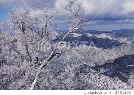 在雪的Kii山 在雪的Kii山 2301895