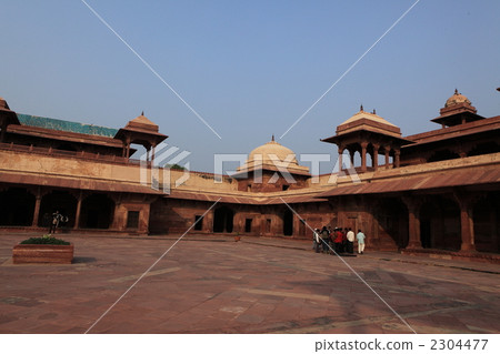 Mr. Jod Bai in the Fatehpur Sikhri Court District Mr. Jod Bai in the Fatehpur Sikhri Court District 2304477