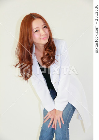 Female doctor Female doctor 2312536