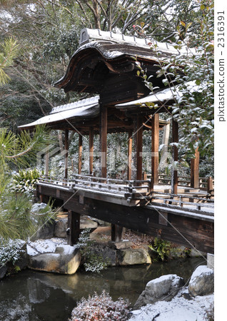 Snow Buddhist priest 2316391