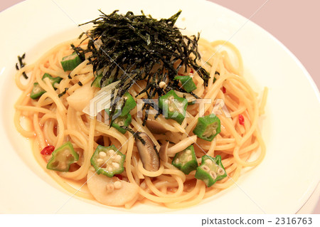 日本式麵團用秋葵和蘑菇 日本式麵團用秋葵和蘑菇 2316763