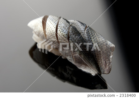 fish and shellfish, seafood, medium‐sized gizzard shad 2318400