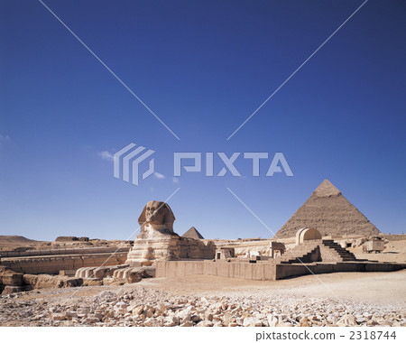 Pyramid and Sphinx 2318744