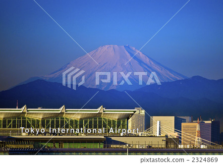 Haneda Airport International Passenger Terminal and Mt. Fuji 2324869