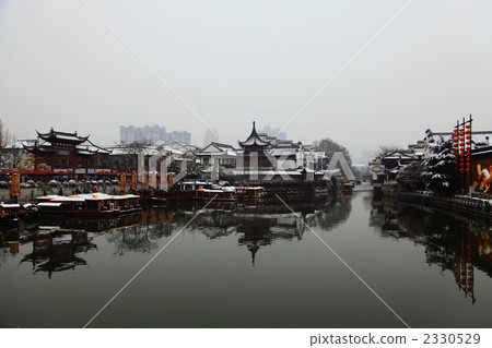 Nanking Mrs. Temple Snow 2330529