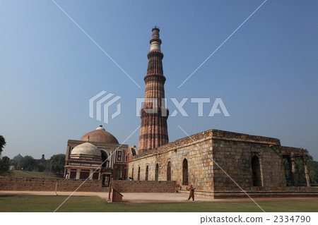 Delto's Qutub Minar and Mosque 2334790
