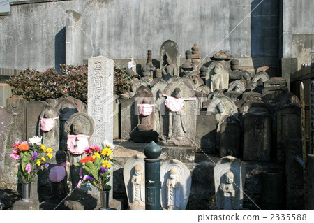 Visit the famous Ji Temple with Jizo Jizo Visit the famous Ji Temple with Jizo Jizo 2335588