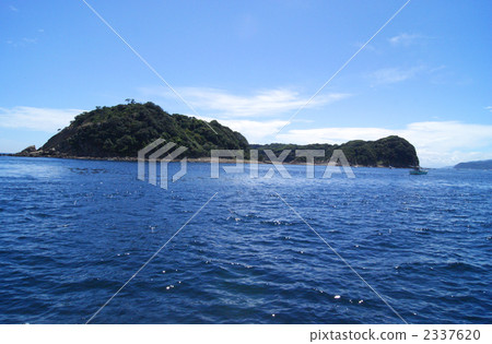 漂浮在Kii海峽的群島 2337620