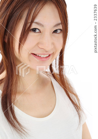 Female portrait 2337639