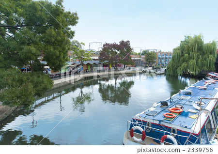 Regents canal boat 2339756