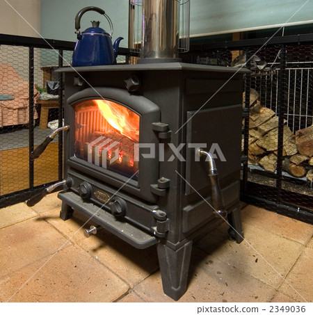 Wood-burning stove  2349036