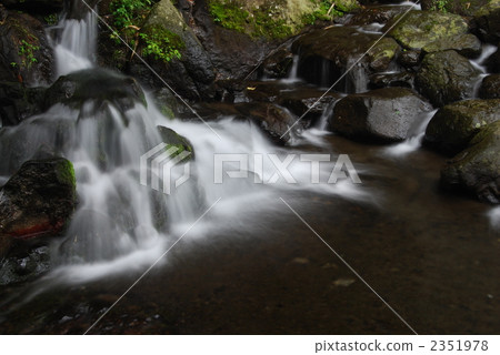 Shirakawa water source 2351978