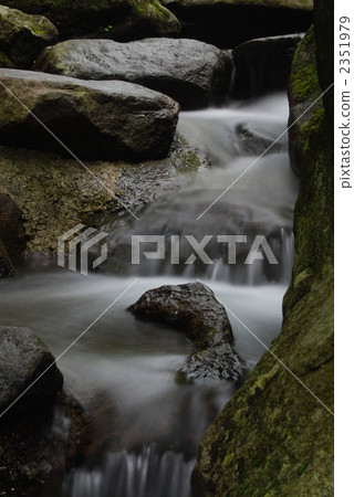 Shirakawa water source 2351979